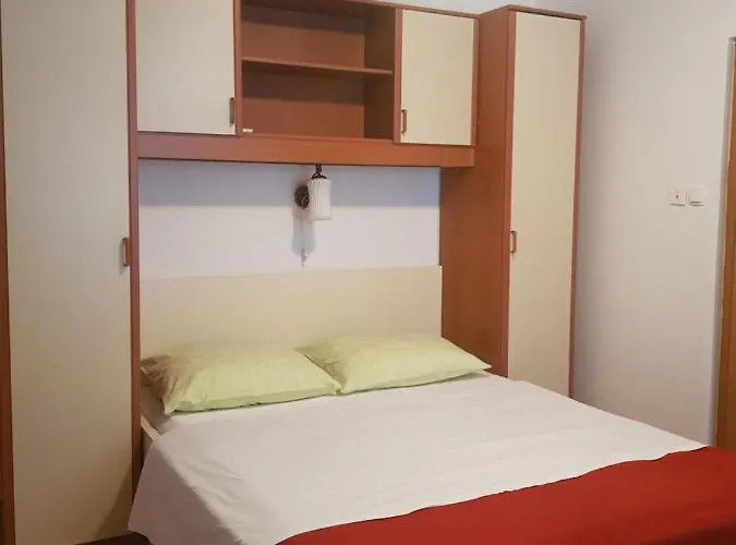 Guest house By The Sea Lopar